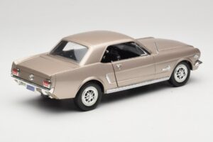 Ford Mustang 1964 1/2 Strieborný Mira 1:18 6127 Kov – obrázok 3 z 8