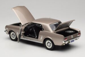 Ford Mustang 1964 1/2 Strieborný Mira 1:18 6127 Kov – obrázok 5 z 8