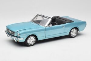 Ford Mustang Kabriolet Arcadian Blue Revell 1:18 8832-F1 Kov