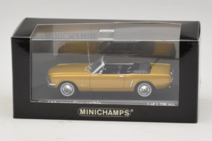 Ford Mustang Kabriolet Zlatý Minichamps 1:43 400082432 Kov – obrázok 4 z 4