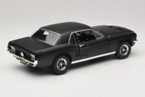 Ford Mustang Creed Movie GreenLight 1:18 13611 Kov – obrázok 3 z 8