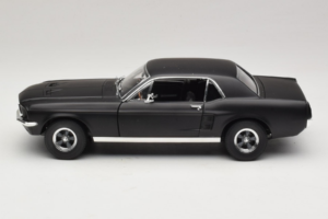 Ford Mustang Creed Movie GreenLight 1:18 13611 Kov – obrázok 4 z 8
