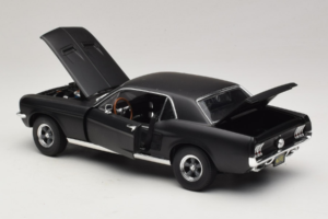 Ford Mustang Creed Movie GreenLight 1:18 13611 Kov – obrázok 5 z 8