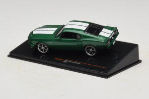 Ford Mustang Custom Zelený IXO 1:43 CLC530N Kov – obrázok 3 z 4