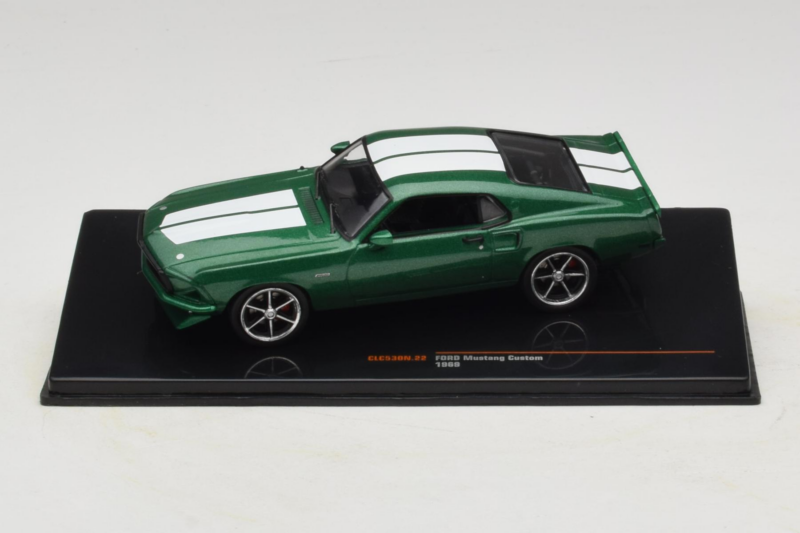Ford Mustang Custom Zelený IXO 1:43 CLC530N Kov