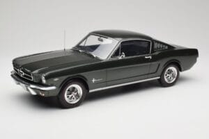 Ford Mustang Fastback Ivy Green Otto 1:12 G079 Živica