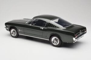 Ford Mustang Fastback Ivy Green Otto 1:12 G079 Živica – obrázok 5 z 6