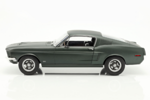 Ford Mustang Fastback Satin Green Metallic Norev 1:12 122702 Kov – obrázok 3 z 5