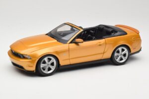 Ford Mustang GT S197 Kabriolet Zlatý Maisto 1:18 31158 Kov