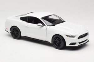 Ford Mustang GT S550 Biely Maisto 1:18 31197 Kov – obrázok 6 z 8