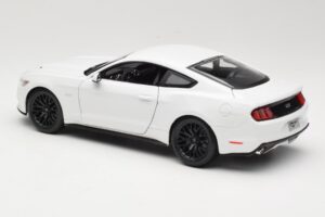 Ford Mustang GT S550 Biely Maisto 1:18 31197 Kov – obrázok 7 z 8