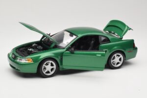 Ford Mustang GT SN95 Zelený Maisto 1:18 50326 Kov – obrázok 2 z 8