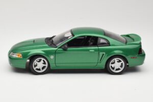 Ford Mustang GT SN95 Zelený Maisto 1:18 50326 Kov – obrázok 4 z 8