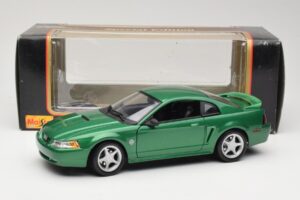 Ford Mustang GT SN95 Zelený Maisto 1:18 50326 Kov – obrázok 8 z 8