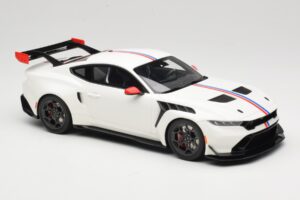 Ford Mustang GTD S650 Spirit of America Performance White GT Spirit 1:18 GT956 Živica – obrázok 4 z 6