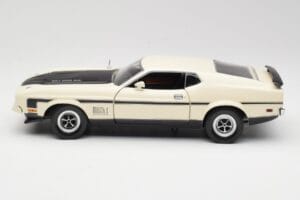 Ford Mustang Mach 1 Biely Sun Star 1:18 3602 Kov – obrázok 4 z 8