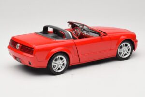 Ford Mustang S197 GT Kabriolet Červený Beanstalk Group 1:18 FOR10016R Kov – obrázok 3 z 8