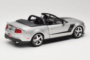 Ford Mustang S197 Roush 427R Kabriolet Strieborný Maisto 1:18 31669 Kov – obrázok 3 z 8