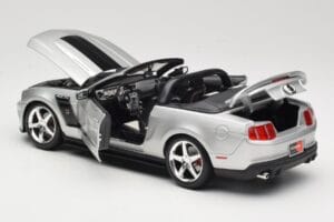 Ford Mustang S197 Roush 427R Kabriolet Strieborný Maisto 1:18 31669 Kov – obrázok 5 z 8