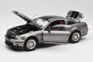 Ford Mustang S197 Shelby GT500 40th Anniversary Šedý Shelby Collectibles 1:18 DC075005 Kov – obrázok 2 z 8