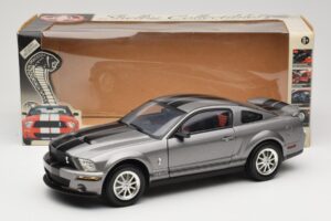 Ford Mustang S197 Shelby GT500 40th Anniversary Šedý Shelby Collectibles 1:18 DC075005 Kov – obrázok 8 z 8