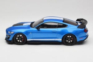 Ford Mustang Shelby GT500 S550 Modrý GT Spirit 1:18 GT268 Živica – obrázok 3 z 6