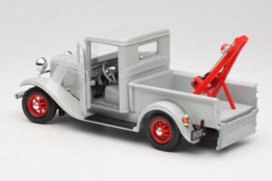 Ford Pick-Up Wrecker Šedý Road Signature 1:18 92257 Kov – obrázok 5 z 8