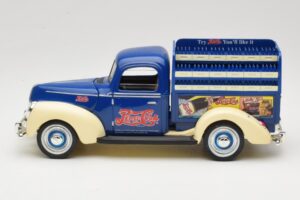 Ford Pepsi-Cola Replica Golden Wheel 1:18 PF351 Kov – obrázok 4 z 8