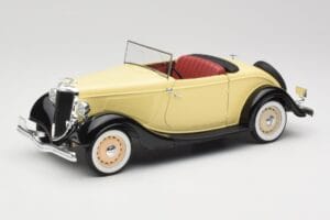 Ford Roadster Dearborn Yellow Solido 1:18 8008 Kov