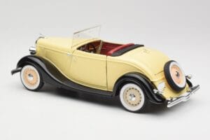 Ford Roadster Dearborn Yellow Solido 1:18 8008 Kov – obrázok 7 z 8