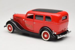 Ford Sedan Červený Solido 1:18 8066 Kov – obrázok 7 z 8