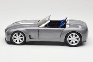Shelby Cobra Kabriolet Grey Metallic Hot Wheels 1:18 G7220 Kov – obrázok 4 z 8