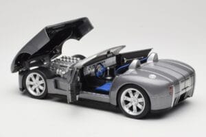 Shelby Cobra Kabriolet Grey Metallic Hot Wheels 1:18 G7220 Kov – obrázok 5 z 8