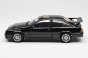 Ford Sierra RS Cosworth Čierny AUTOart 1:18 72861 Kov – obrázok 4 z 8