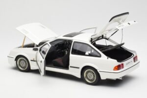 Ford Sierra RS Cosworth Biely AUTOart 1:18 72862 Kov – obrázok 5 z 8