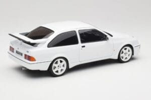 Ford Sierra RS Cosworth Biely IXO 1:18 18CMC121 Kov – obrázok 2 z 6