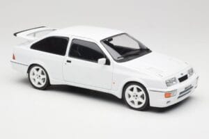Ford Sierra RS Cosworth Biely IXO 1:18 18CMC121 Kov – obrázok 4 z 6