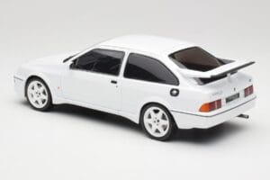 Ford Sierra RS Cosworth Biely IXO 1:18 18CMC121 Kov – obrázok 5 z 6