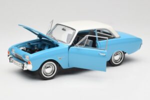 Ford Taunus 12M P1 Taunus Blue Revell 1:18 08880 Kov – obrázok 2 z 8