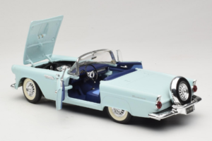 Ford Thunderbird Zelený Revell 1:18 8804-G1 Kov – obrázok 5 z 8