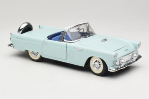 Ford Thunderbird Zelený Revell 1:18 8804-G1 Kov – obrázok 6 z 8