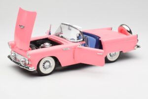 Ford Thunderbird Ružový Revell 1:18 8804 Kov – obrázok 2 z 8