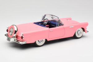Ford Thunderbird Ružový Revell 1:18 8804 Kov – obrázok 3 z 8