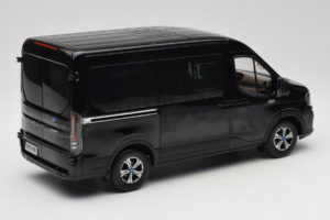 Ford Transit Čierny JMC 1:18 SHRV363CM02JP Kov – obrázok 3 z 8