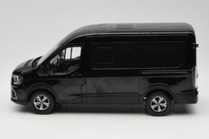 Ford Transit Čierny JMC 1:18 SHRV363CM02JP Kov – obrázok 4 z 8