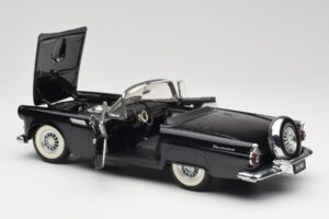Ford Thunderbird Kabriolet Čierny Revell 1:18 8818-M1 Kov – obrázok 5 z 8