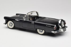 Ford Thunderbird Kabriolet Čierny Revell 1:18 8818-M1 Kov – obrázok 7 z 8
