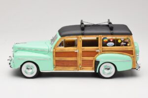 Ford Woody Panel Wagon Mätovo Zelený Road Signature 1:18 20028 Kov – obrázok 4 z 8