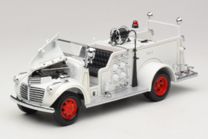 GMC Hasičské Auto Biely Road Signature 1:18 20068 Kov – obrázok 2 z 9