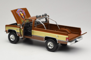 GMC K-2500 Sierra Grande Hnedý GreenLight 1:18 13560 Kov – obrázok 5 z 8